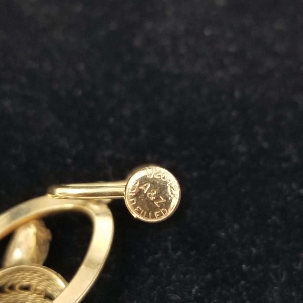 Vintage 12k Gold Filled A & Z Screw Back Earrings - Picture 5 of 5